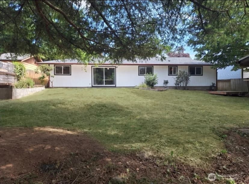 Property photo for 27439 141st Avenue Se, Kent photo 28