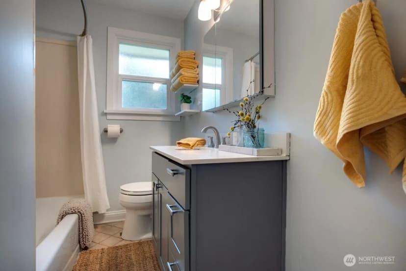 Property photo for 2602 Ne 133rd Street, Seattle photo 15