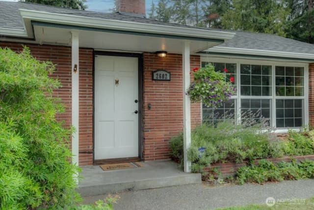 Property photo for 2602 Ne 133rd Street, Seattle photo 2
