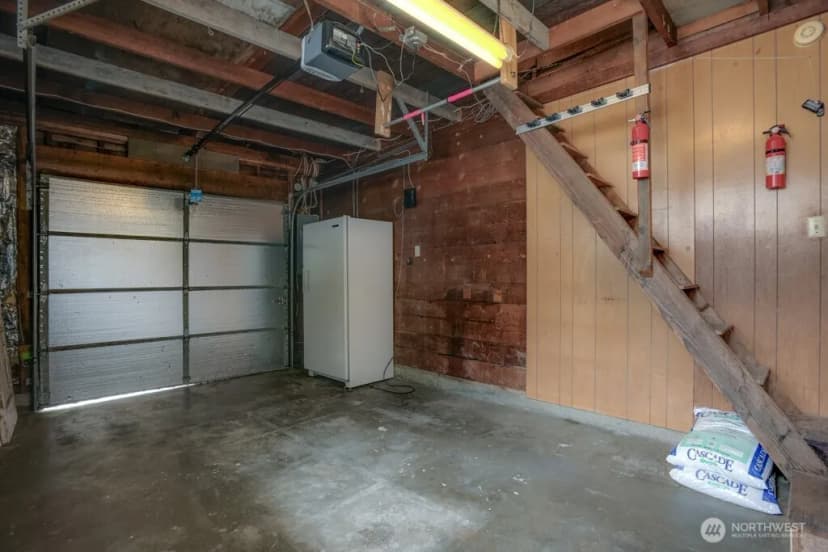 Property photo for 2602 Ne 133rd Street, Seattle photo 37