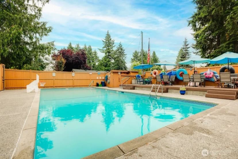 Property photo for 2602 Ne 133rd Street, Seattle photo 39