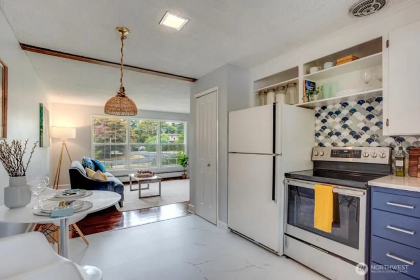 Property photo for 2602 Ne 133rd Street, Seattle photo 10