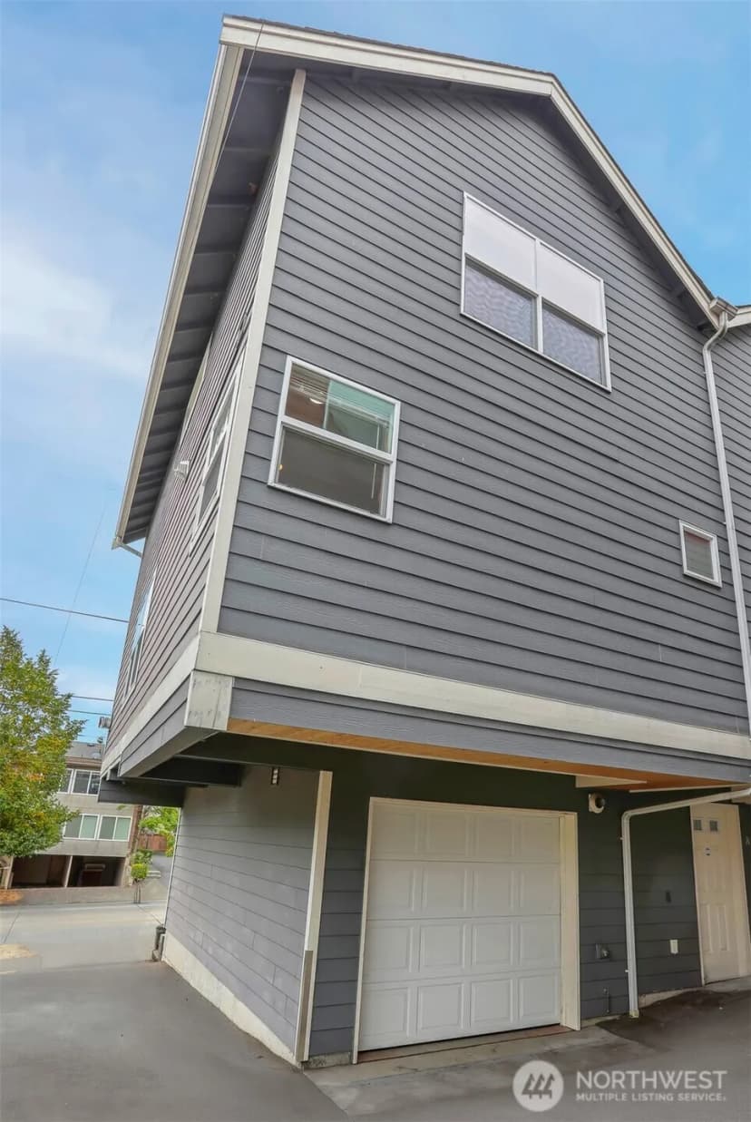 Property photo for 516 B N 46th Street, Seattle photo 26