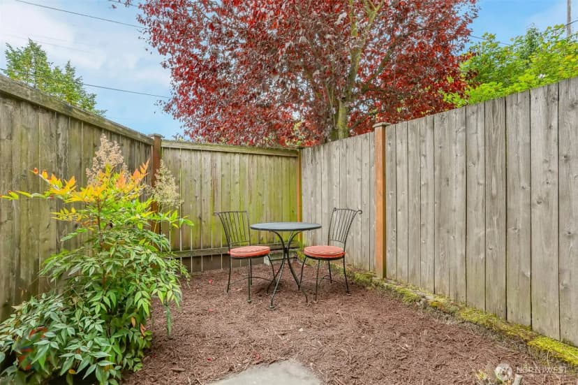 Property photo for 516 B N 46th Street, Seattle photo 2