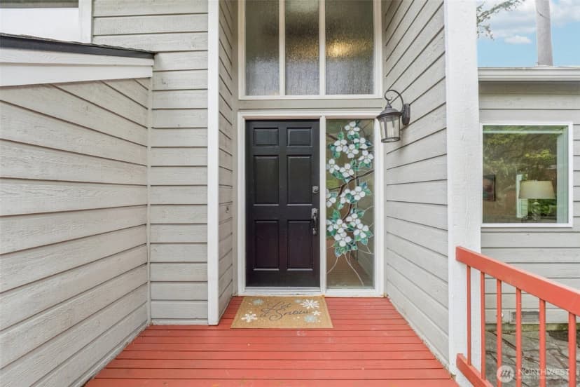 Property photo for 330 221st Street Se, Bothell photo 3