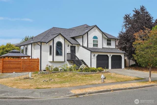 Property photo for 5001 38th Street Ct Ne, Tacoma photo 2