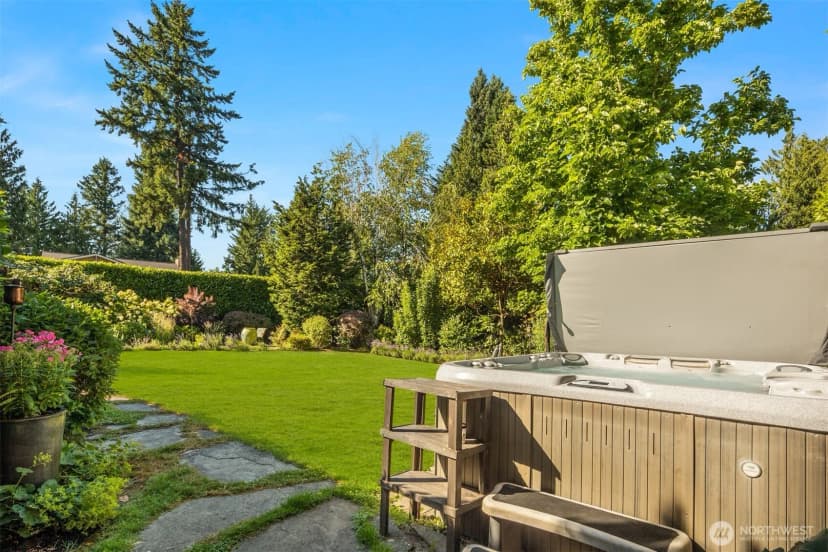 Property photo for 21647 Se 33rd Place, Sammamish photo 19