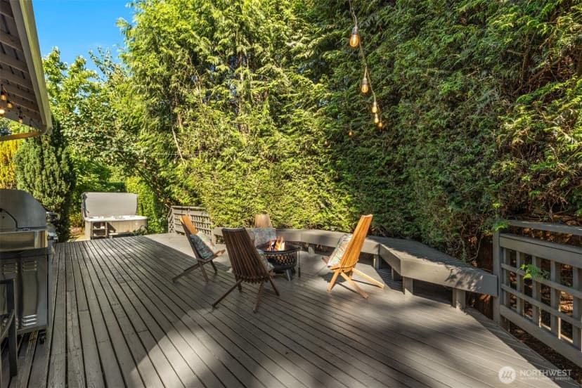 Property photo for 21647 Se 33rd Place, Sammamish photo 16