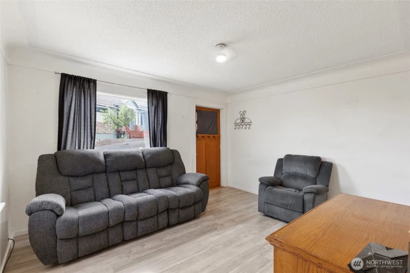 Property photo for 526 Wetzel Street, Grand Coulee photo 10