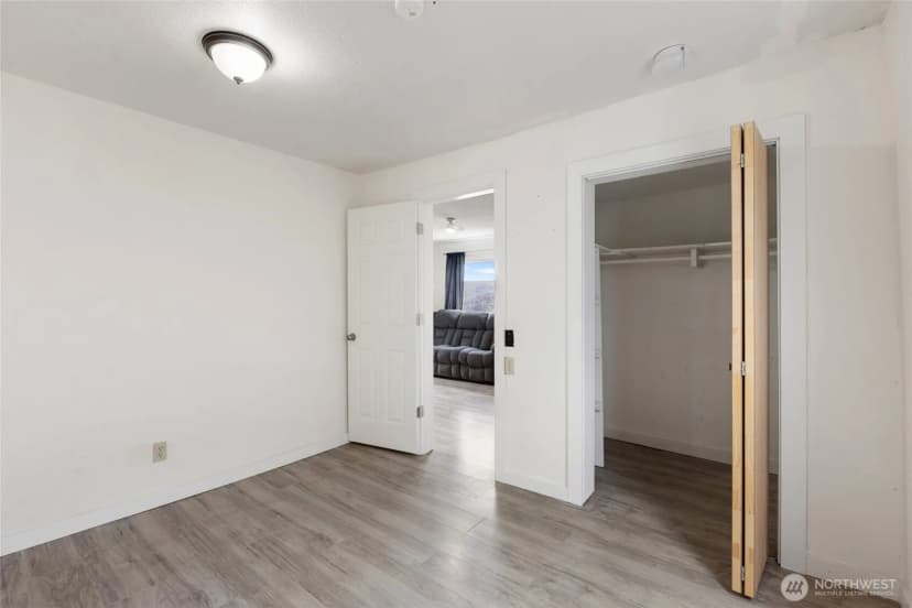 Property photo for 526 Wetzel Street, Grand Coulee photo 21