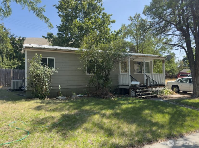 Property photo for 1013 Camas Street, Coulee Dam photo 16