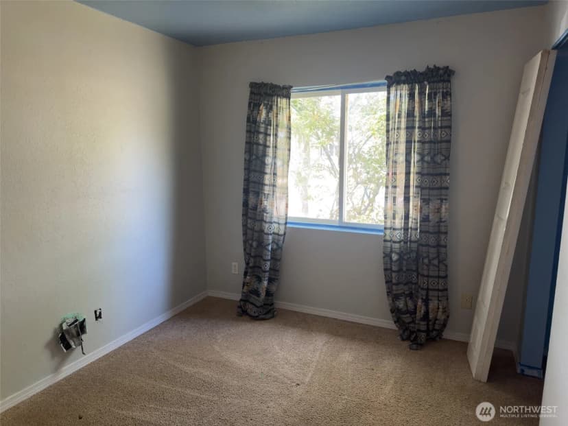 Property photo for 1013 Camas Street, Coulee Dam photo 12