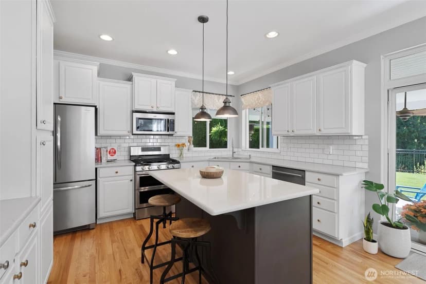 Property photo for 2421 Chateau Drive, Puyallup photo 10
