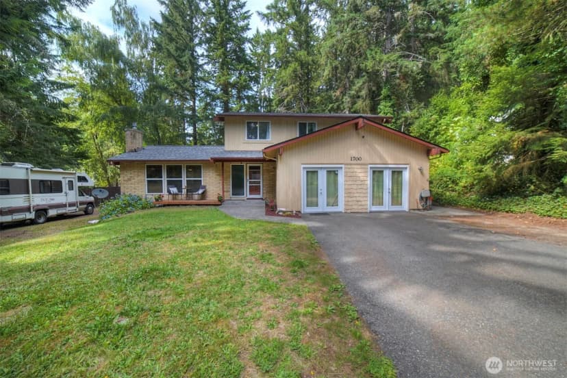 Property photo for 1700 Nw Marmot Ct, Silverdale