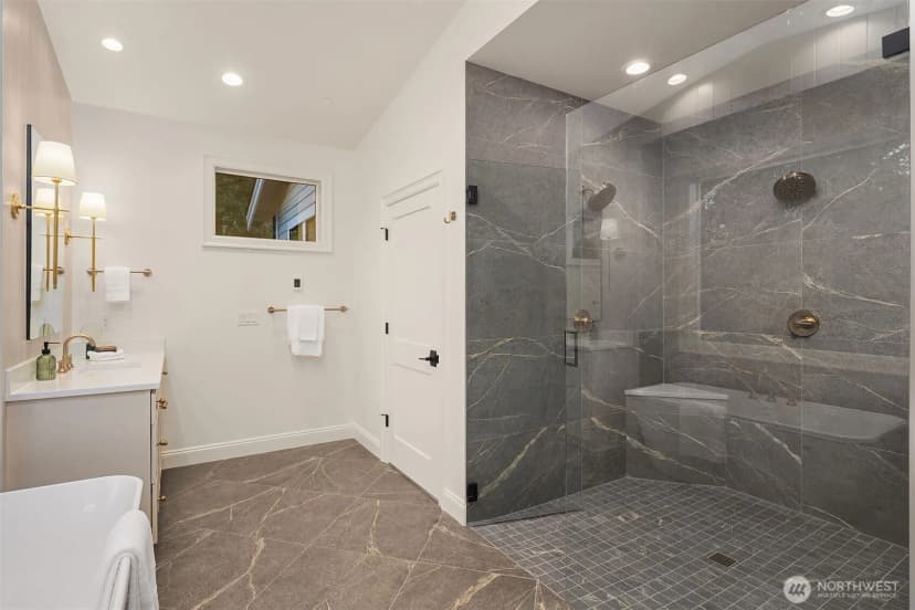 Property photo for 131 163rd Place Se, Bellevue photo 21