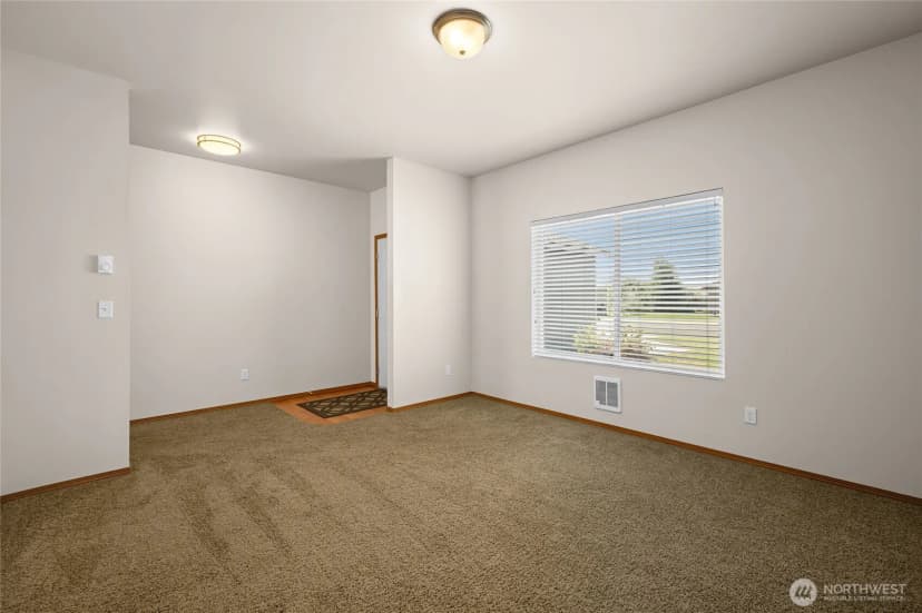 Property photo for 101 E Kristen Avenue, Ellensburg photo 12