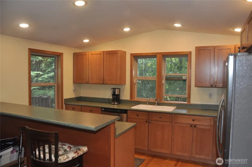 Property photo for 1940 Sw Dawson Street, Seattle photo 6
