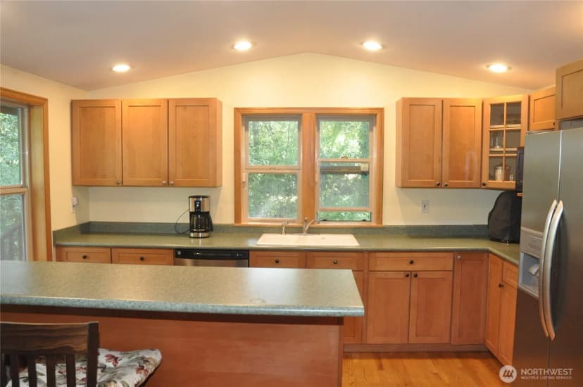 Property photo for 1940 Sw Dawson Street, Seattle photo 9