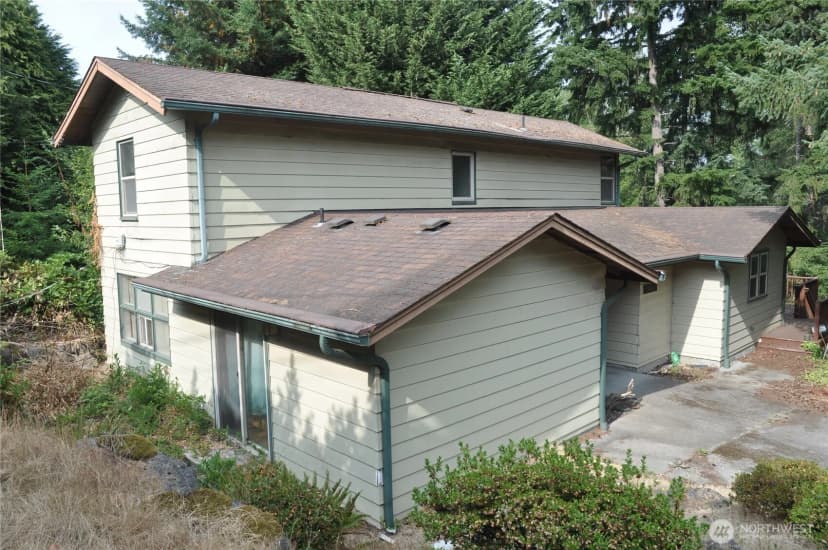 Property photo for 1940 Sw Dawson Street, Seattle photo 2