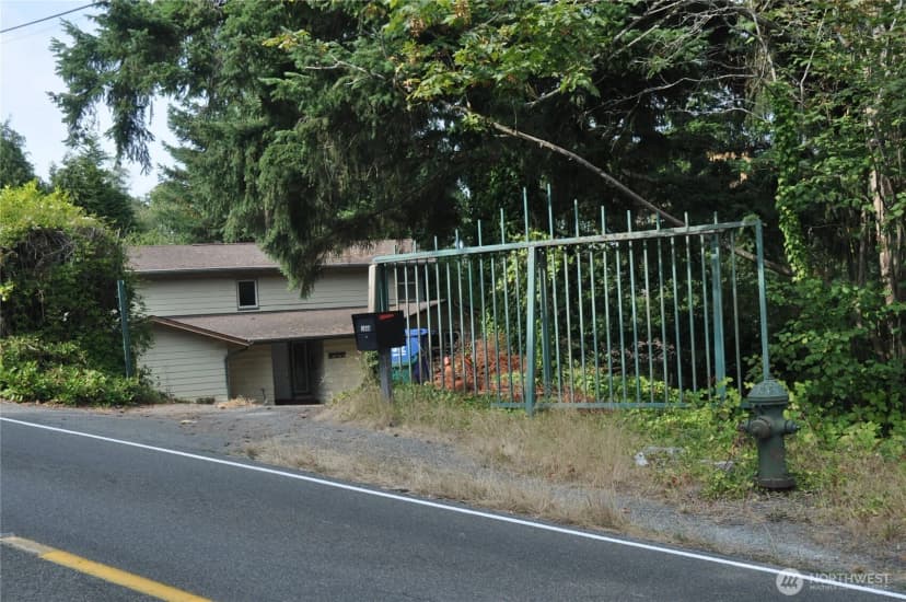 Property photo for 1940 Sw Dawson Street, Seattle photo 3