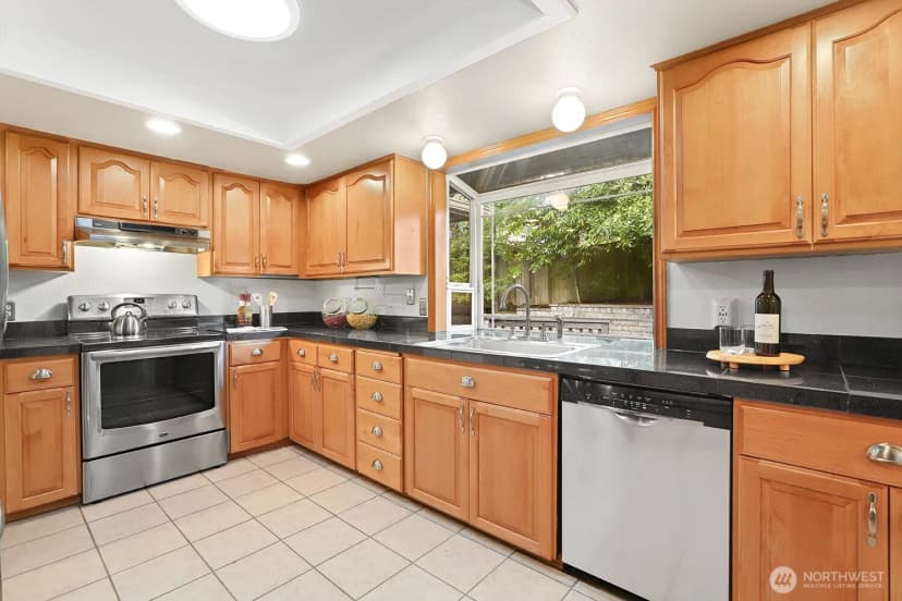 Property photo for 21811 1st Avenue W, Bothell photo 8