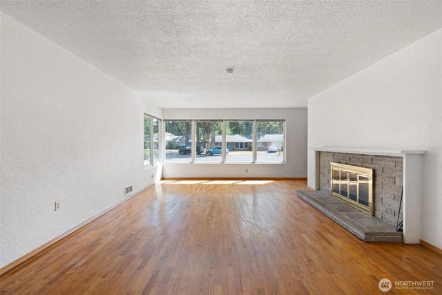 Property photo for 1 Alderwood Court Sw, Lakewood photo 4