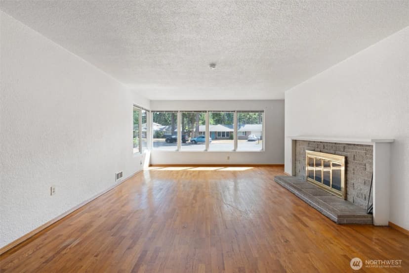 Property photo for 1 Alderwood Court Sw, Lakewood photo 4