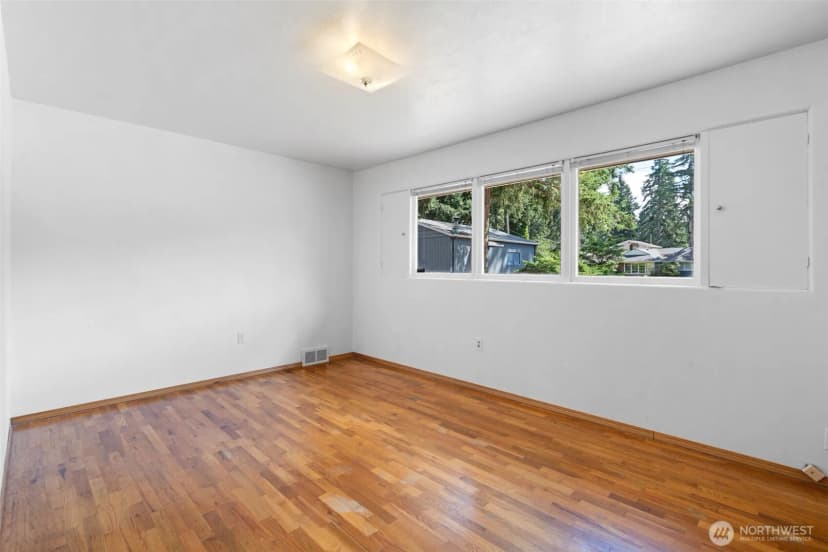 Property photo for 1 Alderwood Court Sw, Lakewood photo 12