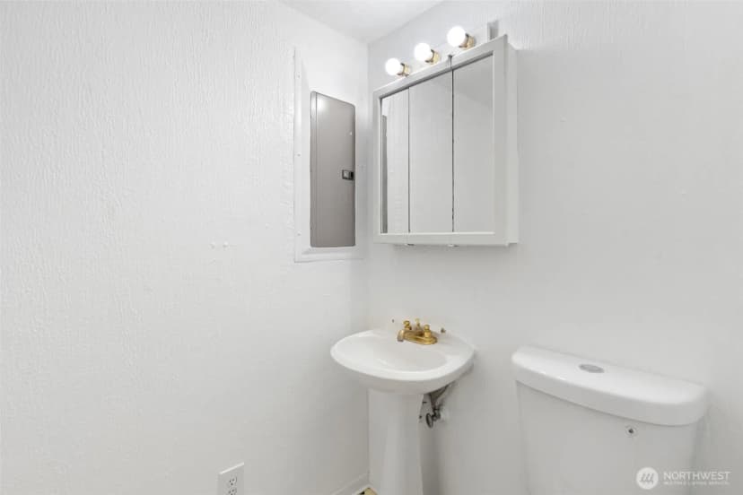 Property photo for 1 Alderwood Court Sw, Lakewood photo 19