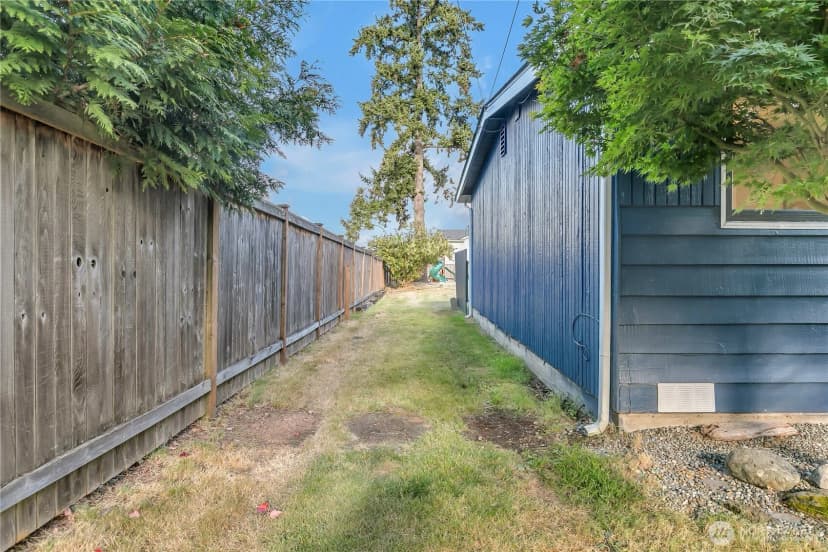 Property photo for 18720 4 Avenue S, Burien photo 23