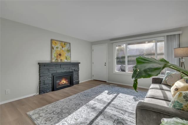 Property photo for 18720 4 Avenue S, Burien photo 5