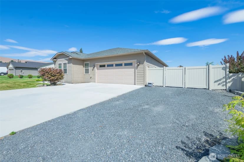 Property photo for 57 Starlight Avenue, Wenatchee photo 2