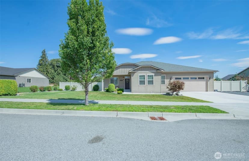 Property photo for 57 Starlight Avenue, Wenatchee
