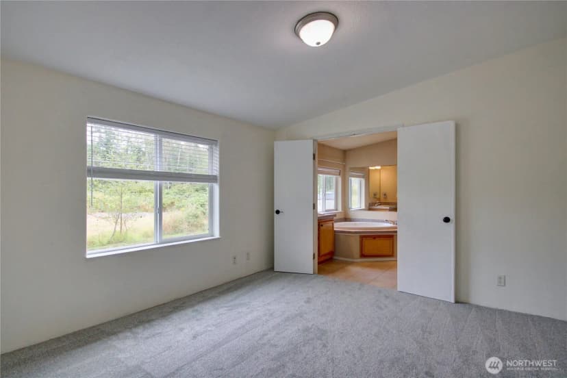 Property photo for 496 Secluded Lane, Oak Harbor photo 14