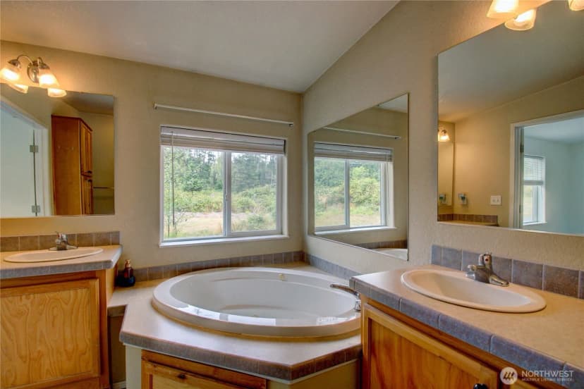 Property photo for 496 Secluded Lane, Oak Harbor photo 21