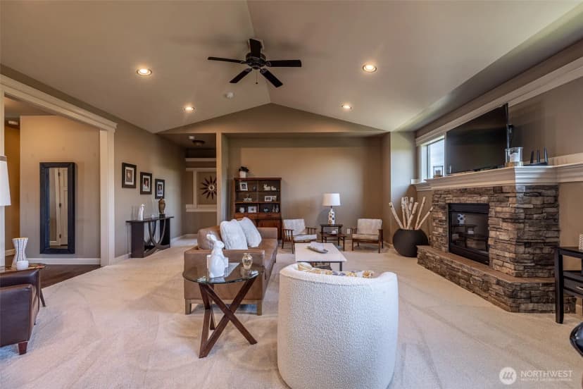 Property photo for 1413 Benoy Avenue, Wenatchee photo 11