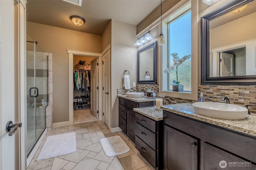 Property photo for 1413 Benoy Avenue, Wenatchee photo 23