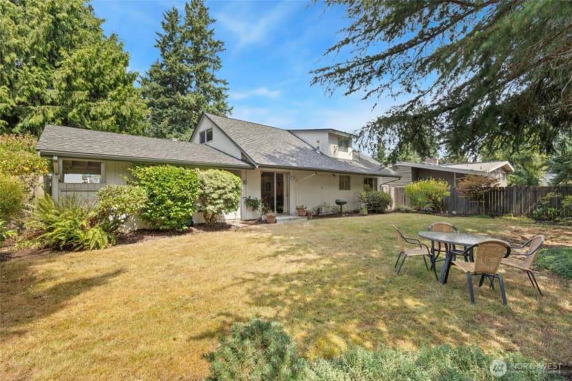 Property photo for 15327 Ne 1st Street, Bellevue photo 31