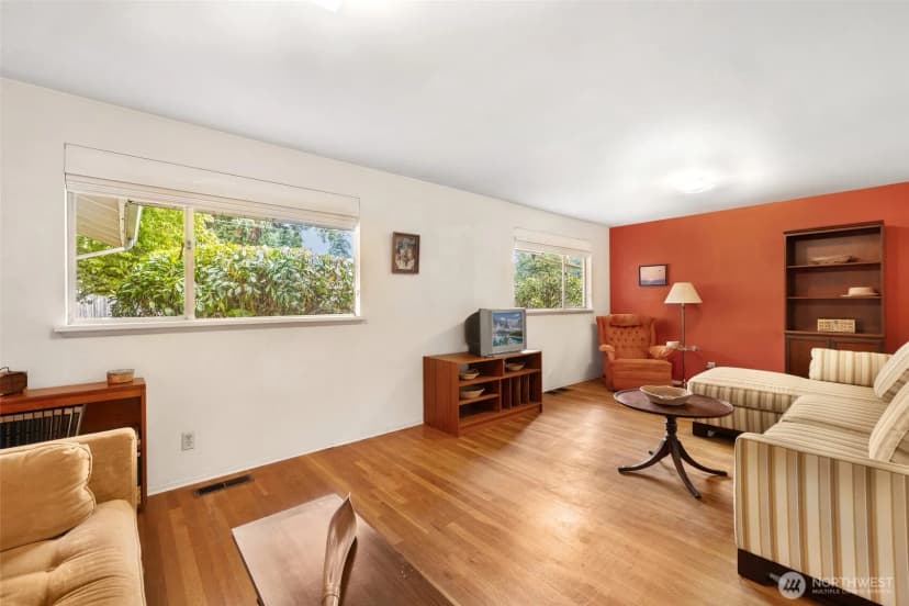 Property photo for 15327 Ne 1st Street, Bellevue photo 14