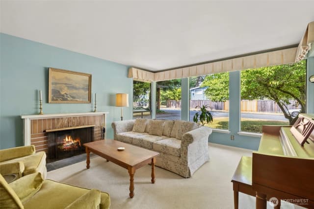 Property photo for 15327 Ne 1st Street, Bellevue photo 4