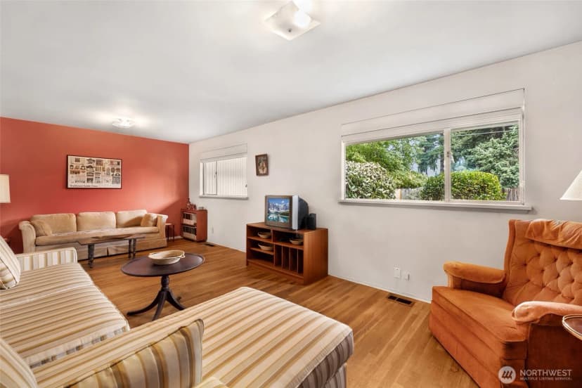 Property photo for 15327 Ne 1st Street, Bellevue photo 15