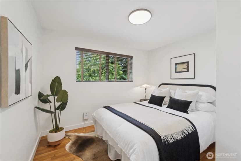 Property photo for 6545 33rd Avenue S, Seattle photo 12