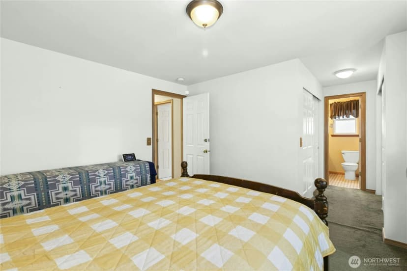 Property photo for 2360 Sw Vista Park Drive, Oak Harbor photo 12