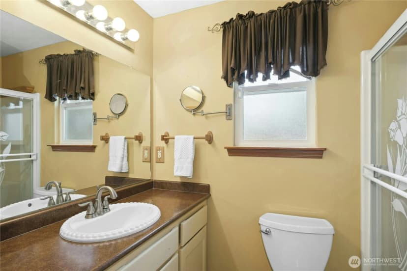 Property photo for 2360 Sw Vista Park Drive, Oak Harbor photo 13