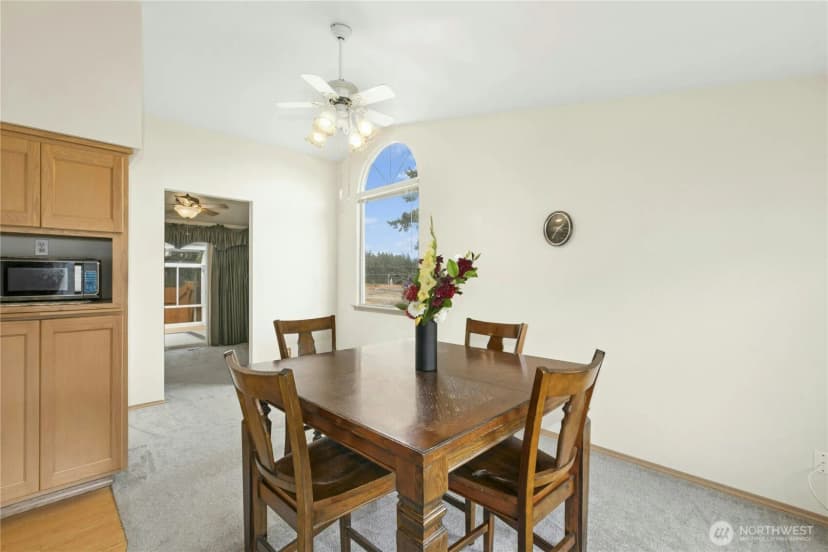 Property photo for 2360 Sw Vista Park Drive, Oak Harbor photo 8