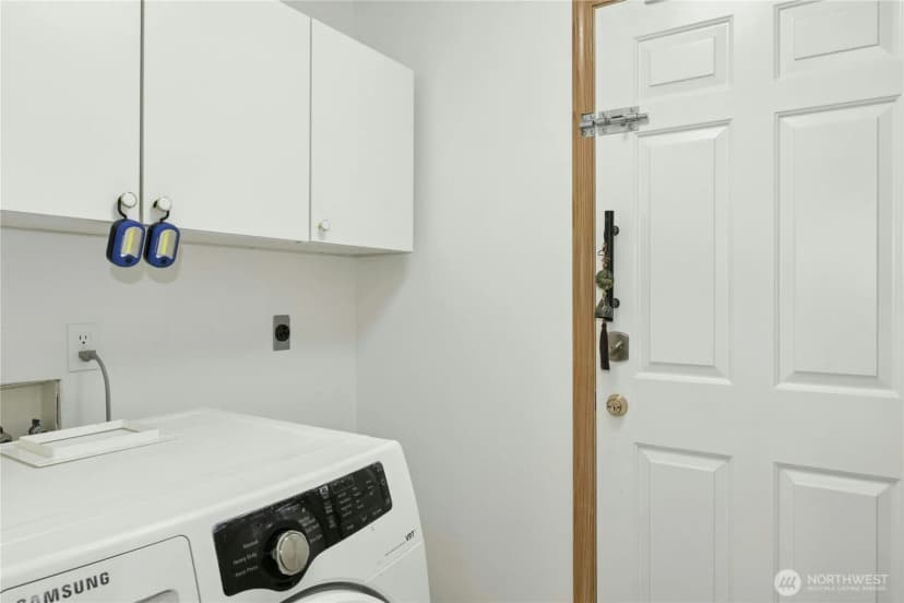 Property photo for 2360 Sw Vista Park Drive, Oak Harbor photo 17