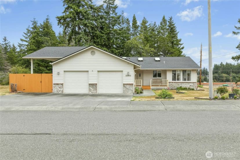 Property photo for 2360 Sw Vista Park Drive, Oak Harbor