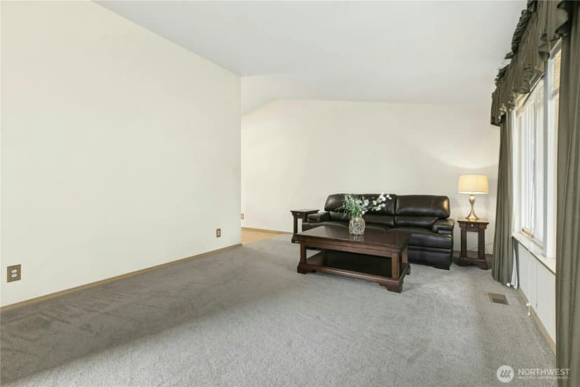 Property photo for 2360 Sw Vista Park Drive, Oak Harbor photo 6