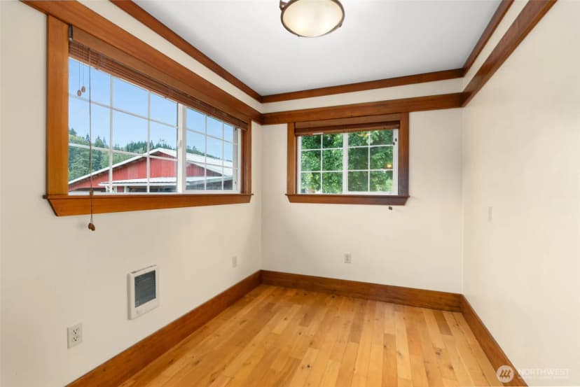 Property photo for 268 Big Hanaford Road, Centralia photo 13