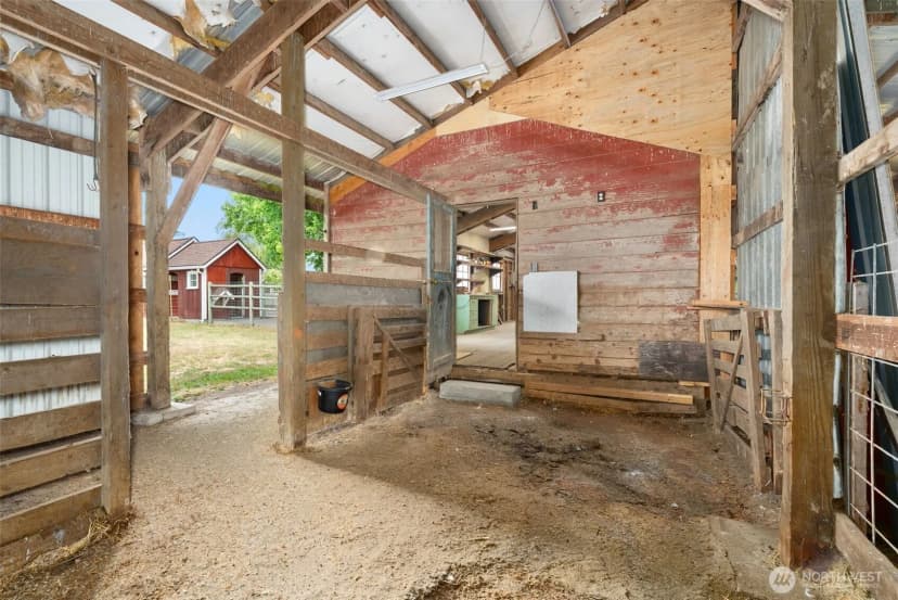 Property photo for 268 Big Hanaford Road, Centralia photo 32